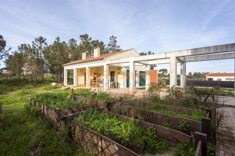 Moradia em Vale Mansos