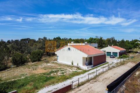 Moradia em Vale Mansos