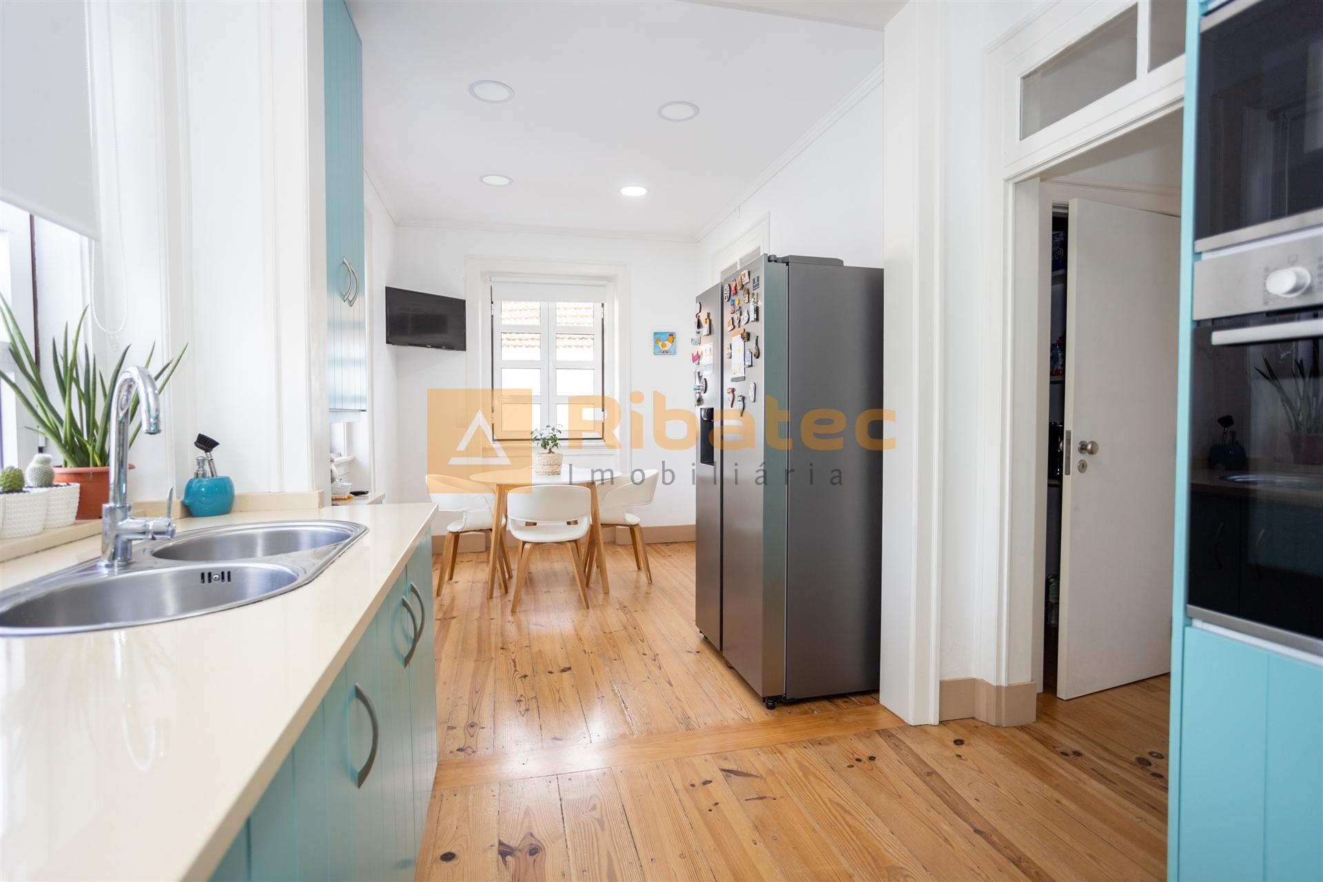 Moradia T5 no Bairro Novo
