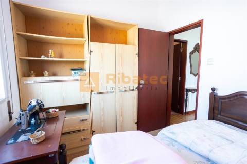 Moradia em  Montinhos dos Pegos