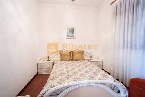 Moradia em  Montinhos dos Pegos