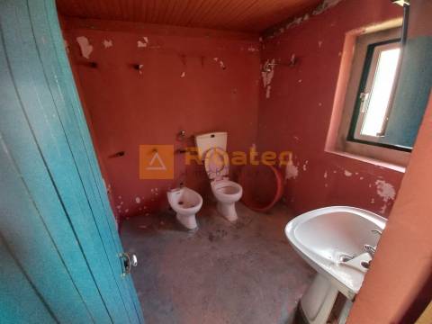 Moradia  com terreno na Fajarda