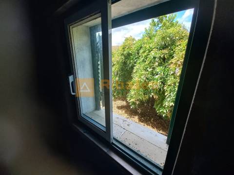 Moradia  com terreno na Fajarda