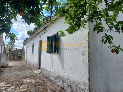 Moradia  com terreno na Fajarda