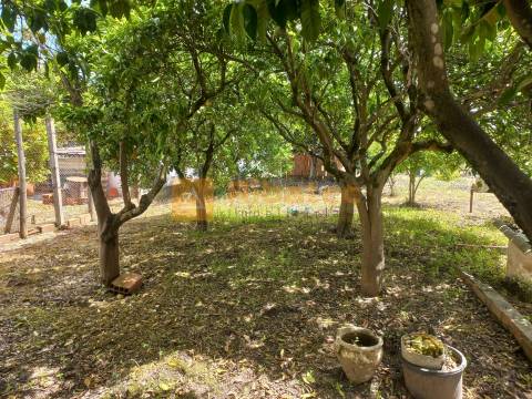 Moradia  com terreno na Fajarda