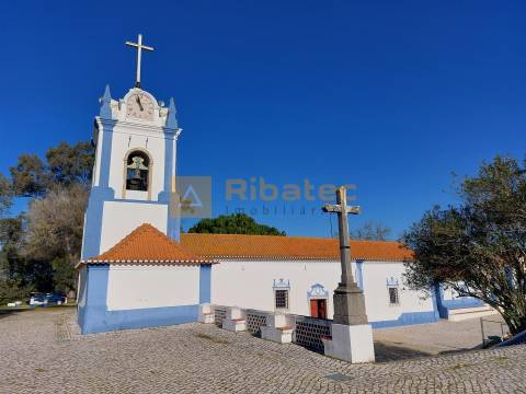 Moradia para remodelar em Coruche