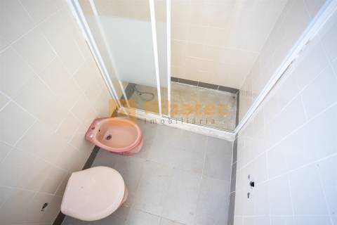 Moradia T2 na Fajarda com 1600 m2 de terreno