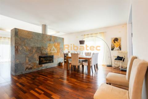 Quinta única localizada na Fajarda