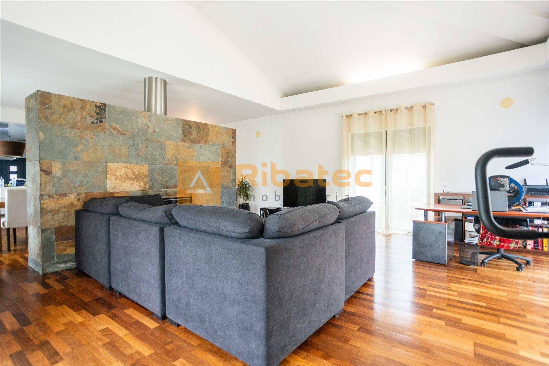 Quinta única localizada na Fajarda