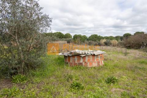 Moradia para remodelar no Couço