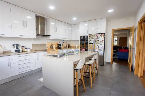 Moradia T5 em Alpiarça