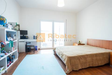 Moradia T5 em Alpiarça