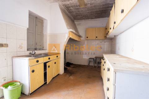 Moradia nas Courelinhas, Couço
