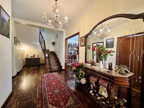 Moradia Geminada T4 Venda em Nogueira e Silva Escura,Maia