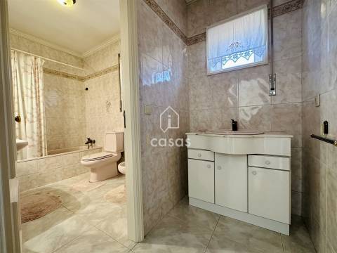 Moradia Geminada T4 Venda em Nogueira e Silva Escura,Maia