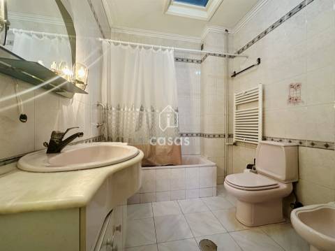 Moradia Geminada T4 Venda em Nogueira e Silva Escura,Maia