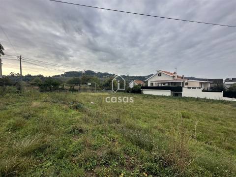 Terreno em Guimarães, construção de moradias/armazém