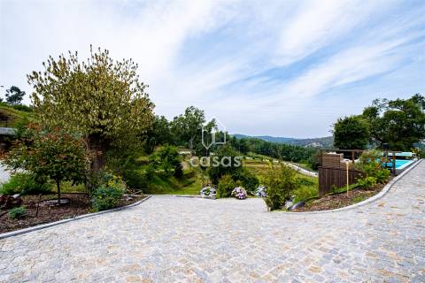 Quinta Exclusiva em Lever, Vila Nova de Gaia – Potencial de Investimento Único