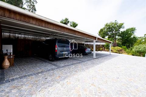 Quinta Exclusiva em Lever, Vila Nova de Gaia – Potencial de Investimento Único