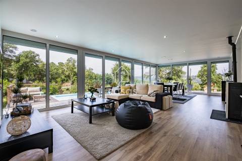 Quinta Exclusiva em Lever, Vila Nova de Gaia – Potencial de Investimento Único