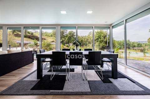 Quinta Exclusiva em Lever, Vila Nova de Gaia – Potencial de Investimento Único