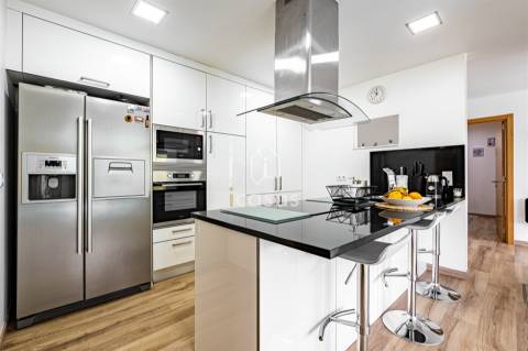 Quinta Exclusiva em Lever, Vila Nova de Gaia – Potencial de Investimento Único