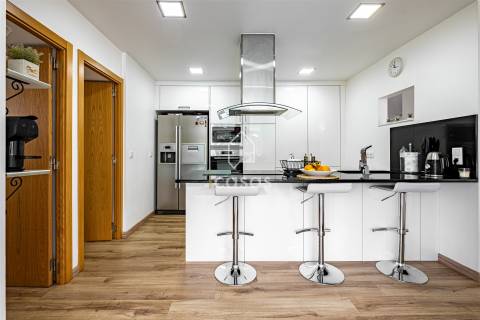 Quinta Exclusiva em Lever, Vila Nova de Gaia – Potencial de Investimento Único