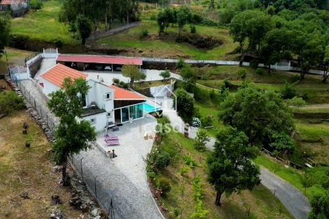 Quinta Exclusiva em Lever, Vila Nova de Gaia – Potencial de Investimento Único