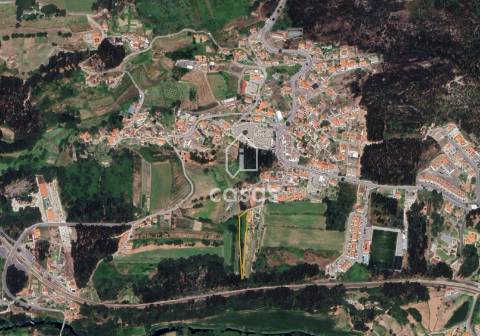 Terreno com Projeto Aprovado para Moradia Moderna – Parada de Todeia, Paredes