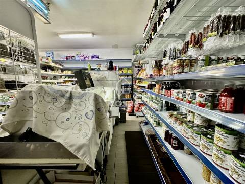 Mini Mercado para Trespasse – Travagem, Ermesinde