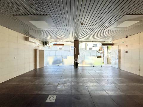 Loja  Arrendamento em Vilela,Paredes