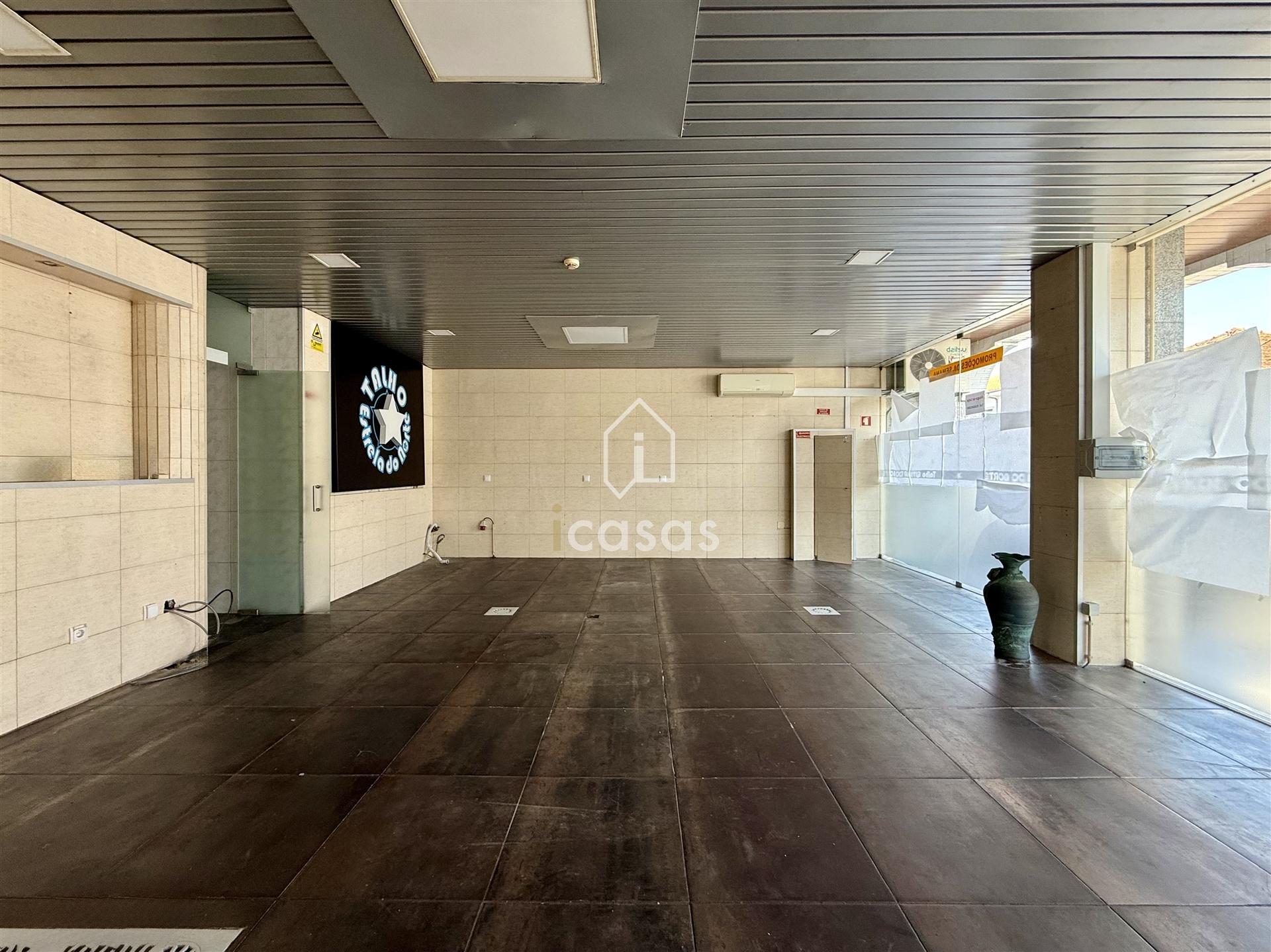 Loja  Venda em Vilela,Paredes