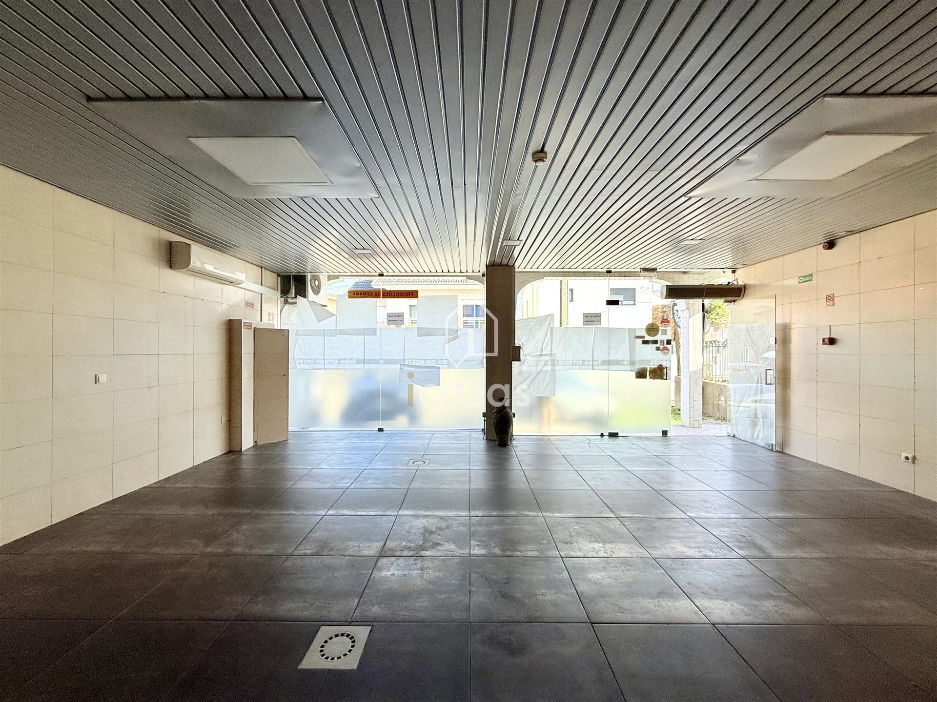 Loja  Venda em Vilela,Paredes