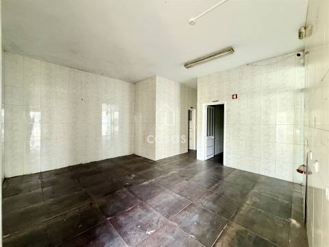 Loja  Venda em Vilela,Paredes