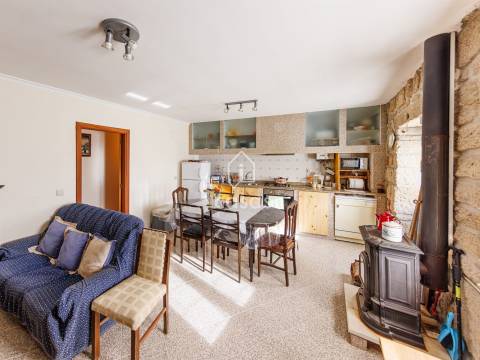 Moradia em Banda T2 Venda em Adoufe e Vilarinho de Samardã,Vila Real