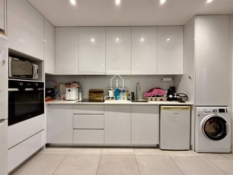 Andar Moradia T3 Renovado Rio Tinto | Suite + Terraço