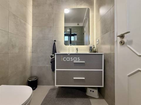 T3 Renovado com Varanda e Garagem Box | Forno – Rio Tinto (Próximo da Areosa)