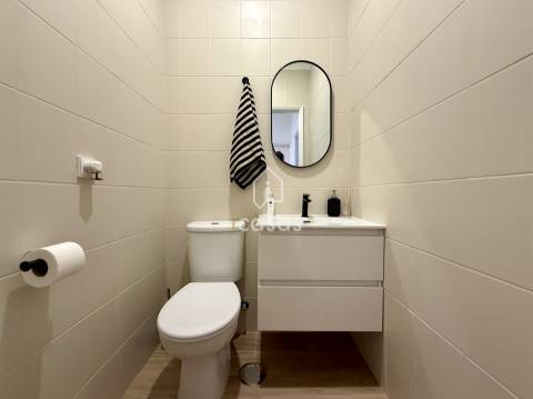 T3 Renovado com Varanda e Garagem Box | Forno – Rio Tinto (Próximo da Areosa)