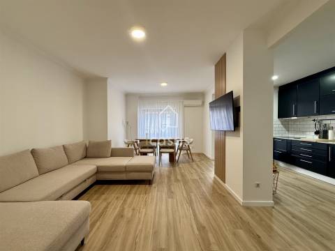 T3 Renovado com Varanda e Garagem Box | Forno – Rio Tinto (Próximo da Areosa)