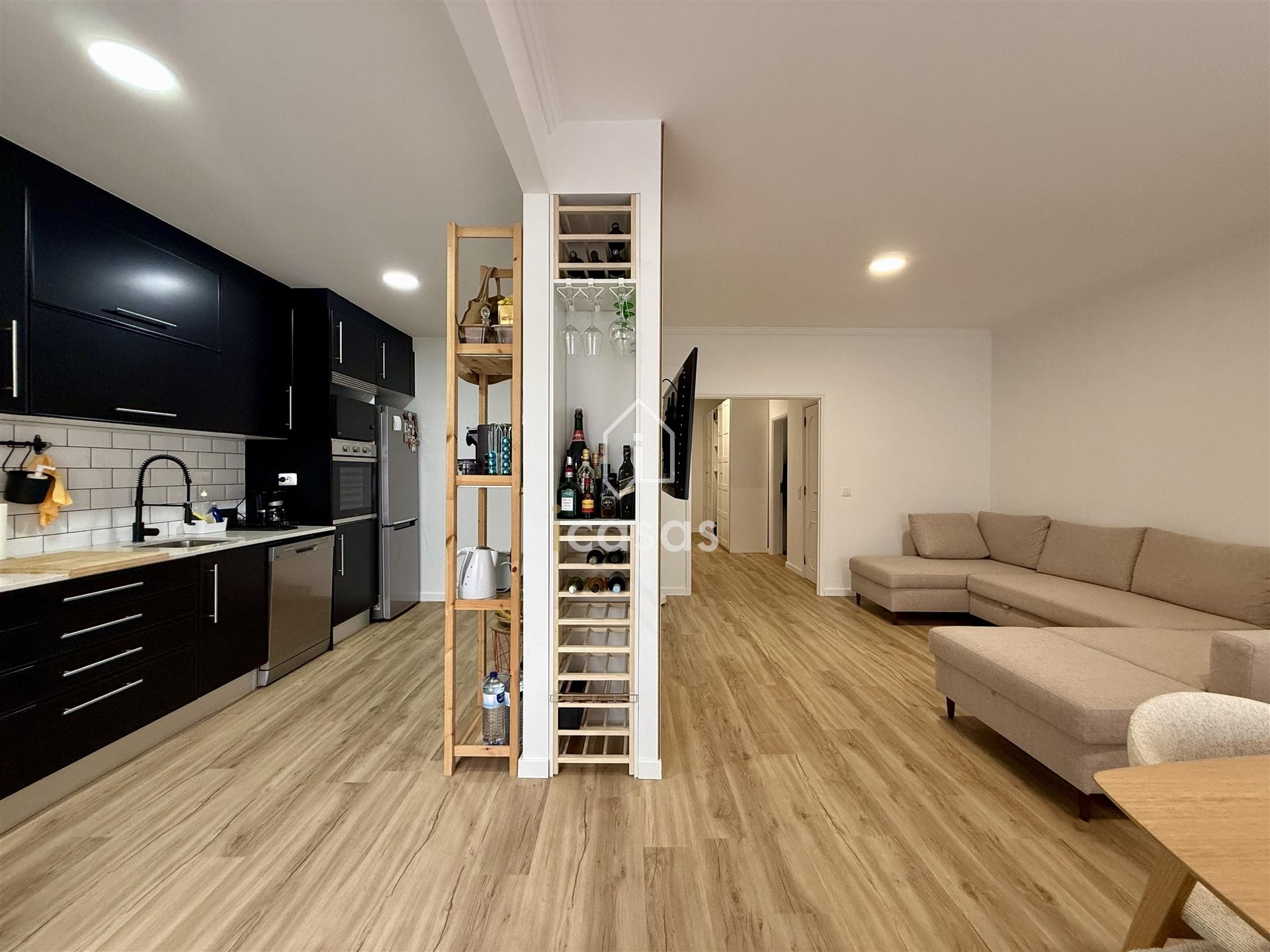 T3 Renovado com Varanda e Garagem Box | Forno – Rio Tinto (Próximo da Areosa)