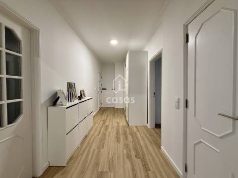 T3 Renovado com Varanda e Garagem Box | Forno – Rio Tinto (Próximo da Areosa)