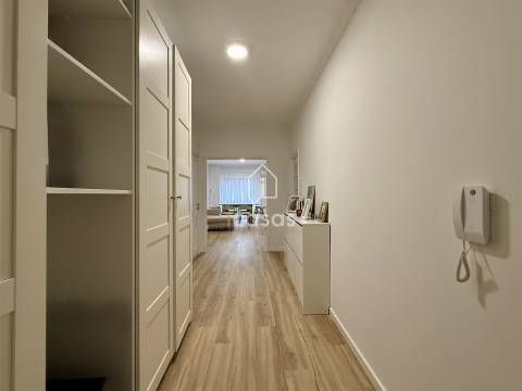 T3 Renovado com Varanda e Garagem Box | Forno – Rio Tinto (Próximo da Areosa)