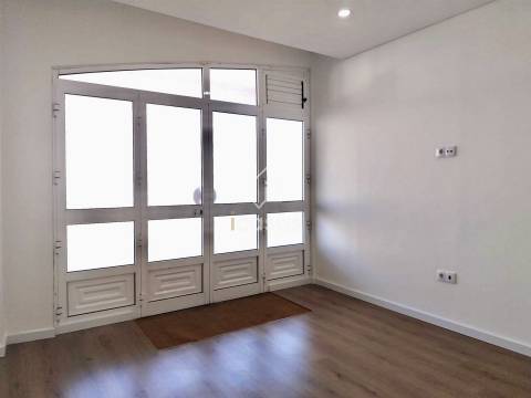 Apartamento T2 Venda em Rebordosa,Paredes