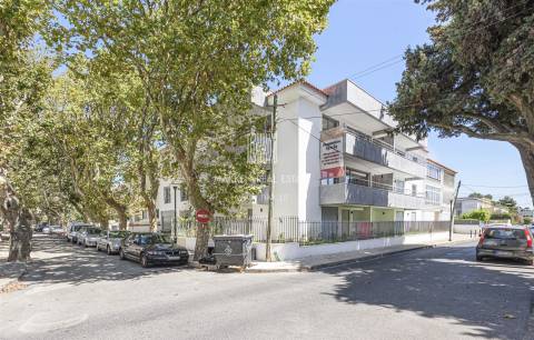 Apartamento T3 a estrear na Vila de Carcavelos