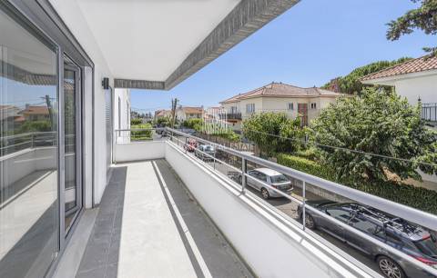 Apartamento T3 a estrear na Vila de Carcavelos