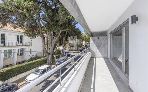 Apartamento T3 a estrear na Vila de Carcavelos