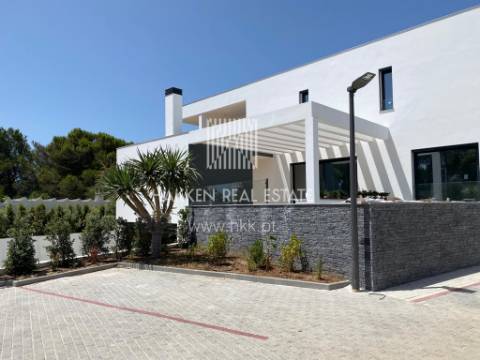 Moradia T4 nova  isolada em Murches