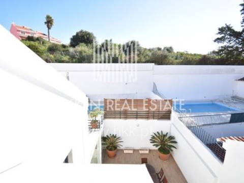 Moradia T7 com quatro suites e piscina