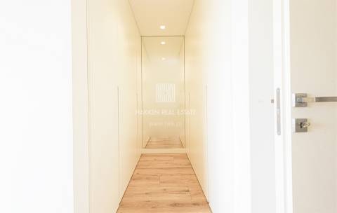 Moradia T4 remodelada no bairro da Martinha