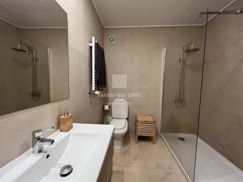 Apartamento T2 na Ericeira com vista frontal de mar